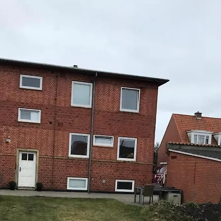 In The Center Of Fredrikshavn - Hans Apartment